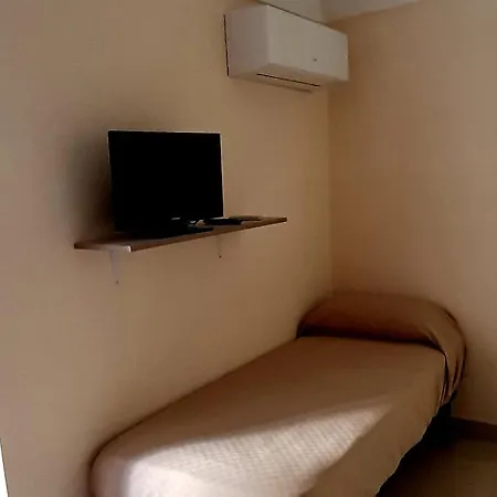 לינה וארוחת בוקר Sparta *